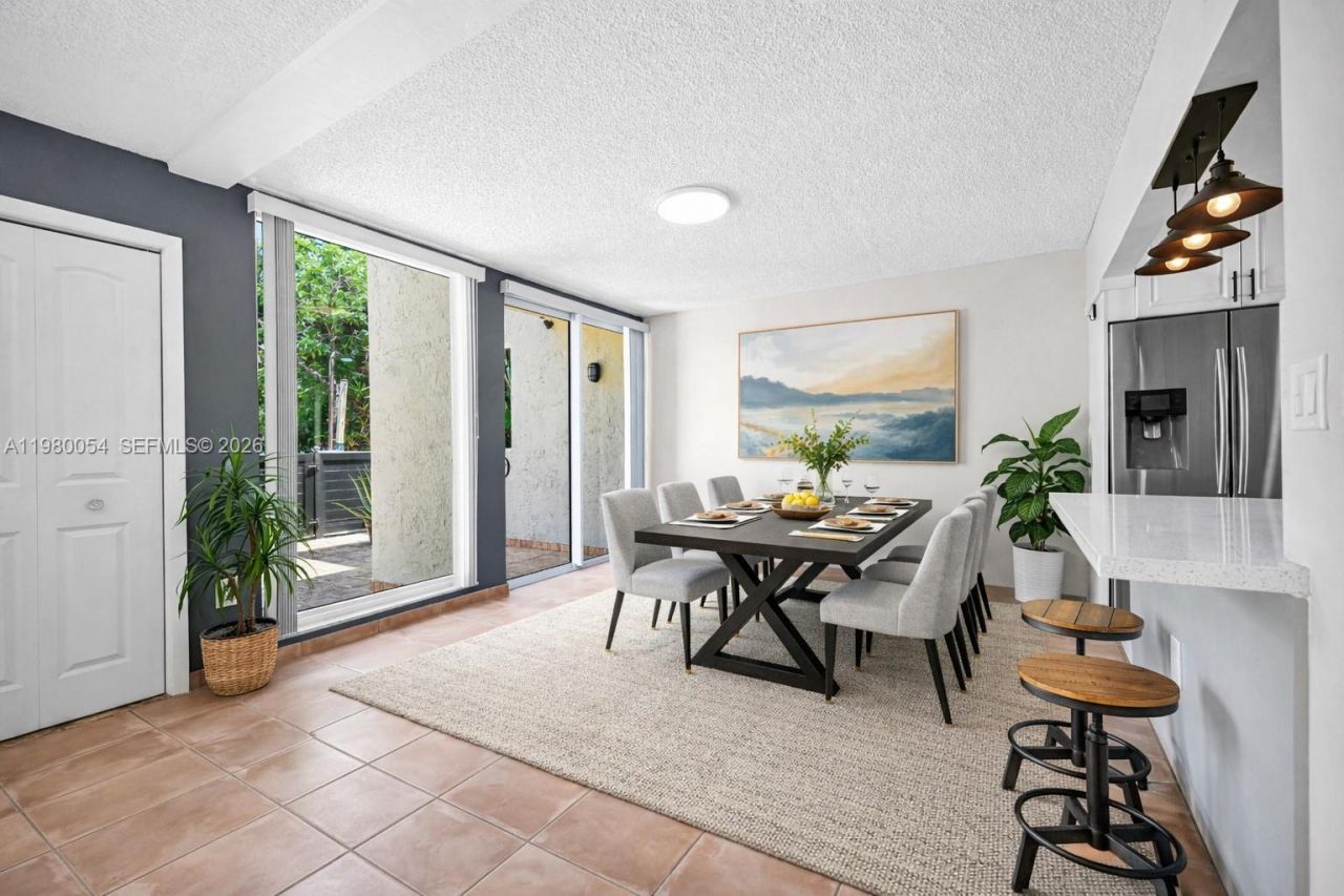 9133 Fontainebleau Blvd , Unit 5, Miami, FL 33172 Photo