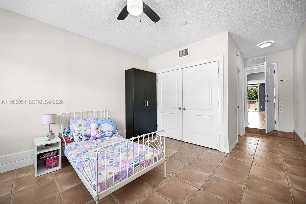 9133 Fontainebleau Blvd , Unit 5, Miami, FL 33172 Photo