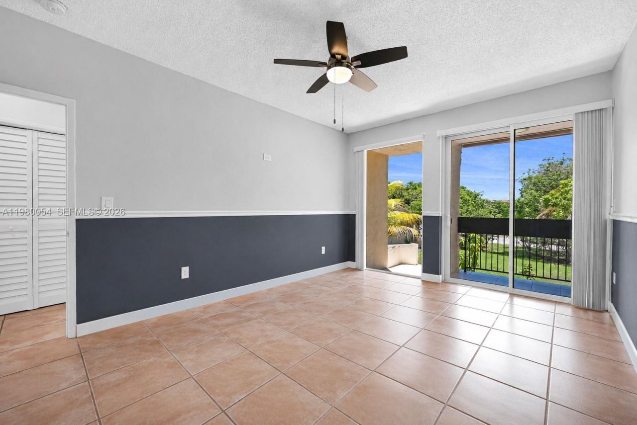 9133 Fontainebleau Blvd, Unit 5, Miami, FL 33172 Photo