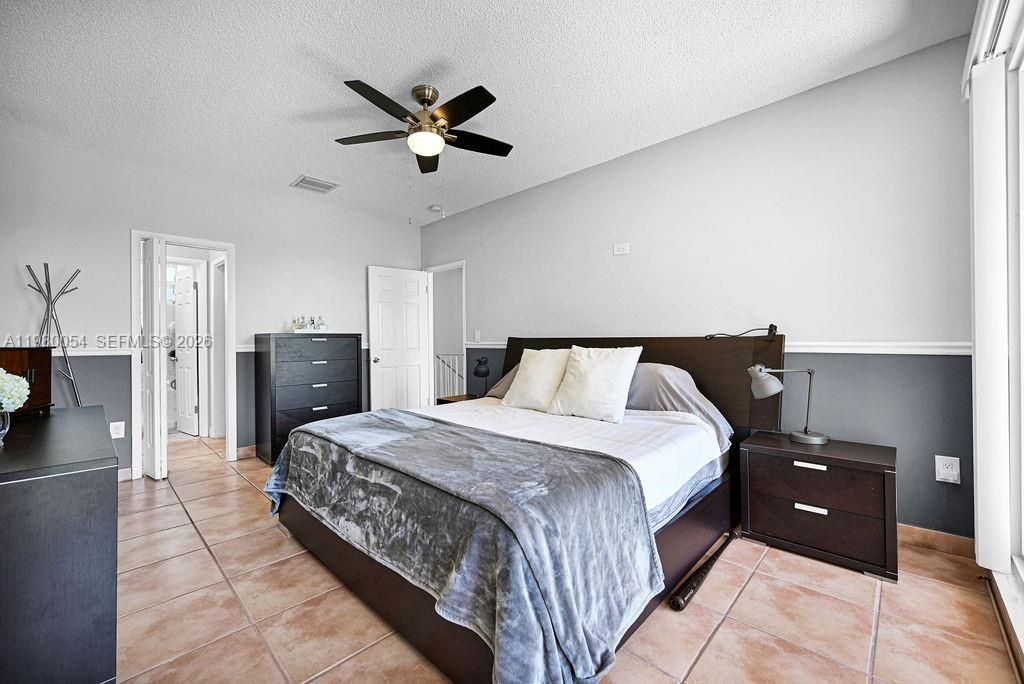 9133 Fontainebleau Blvd , Unit 5, Miami, FL 33172 Photo