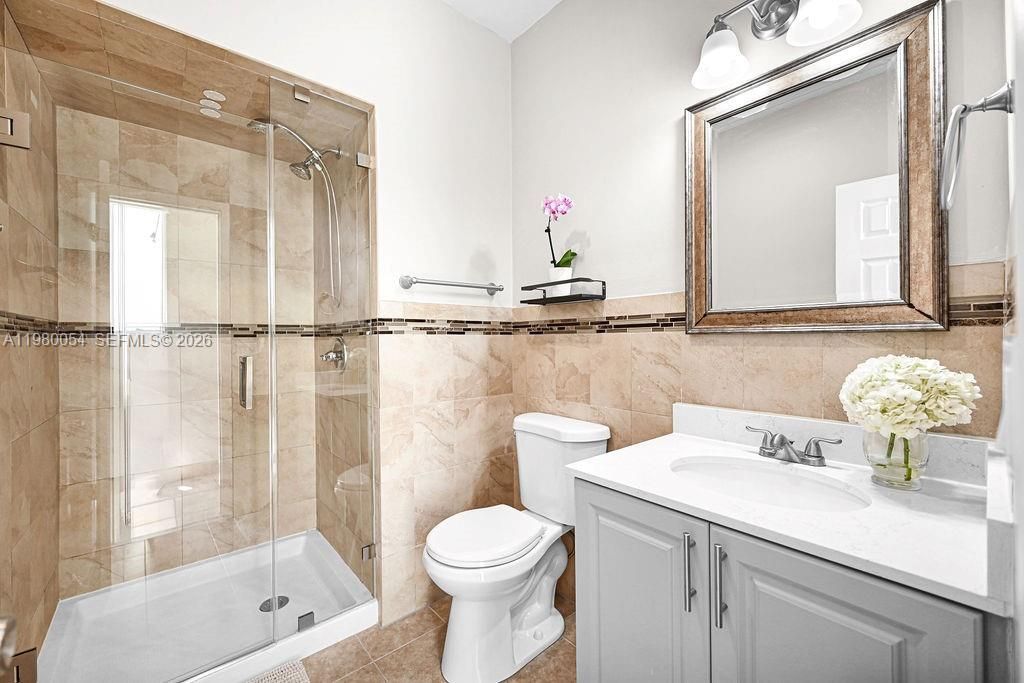 9133 Fontainebleau Blvd , Unit 5, Miami, FL 33172 Photo