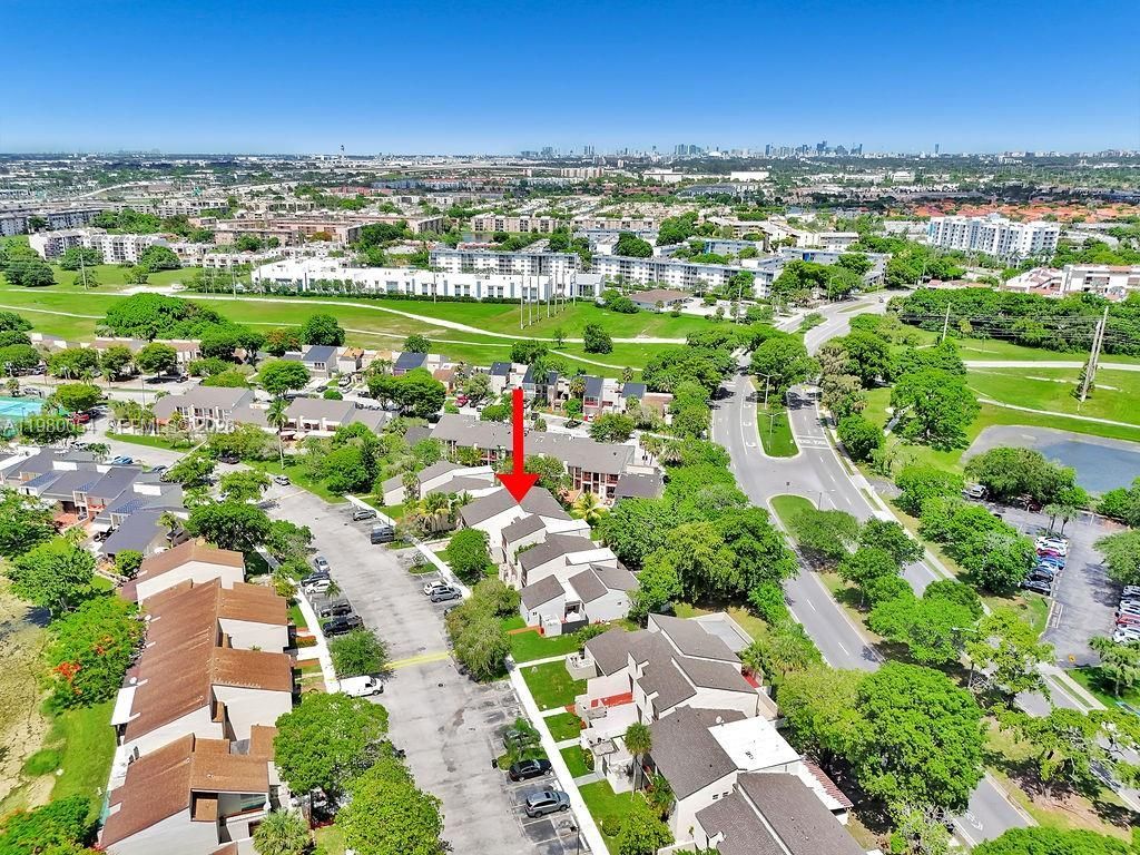 9133 Fontainebleau Blvd , Unit 5, Miami, FL 33172 Photo