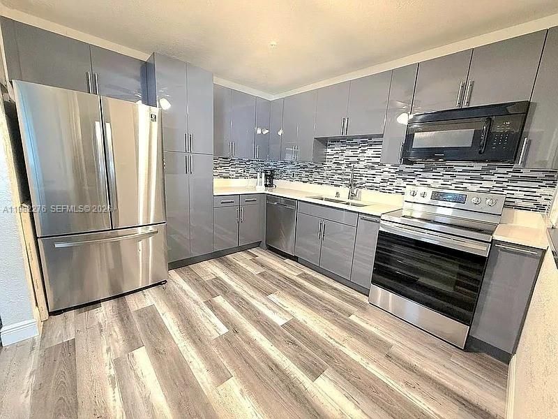 521 E Evanston Cir, Fort Lauderdale, FL 33312 Photo