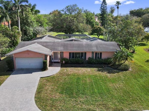 10930 SW 27th Ct , Davie, FL 33328