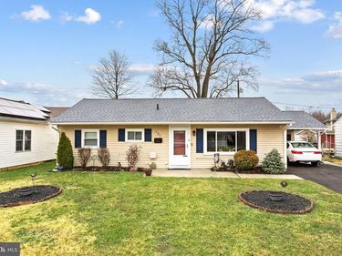 131 LEBBIE LANE, FAIRLESS HILLS, PA 19030