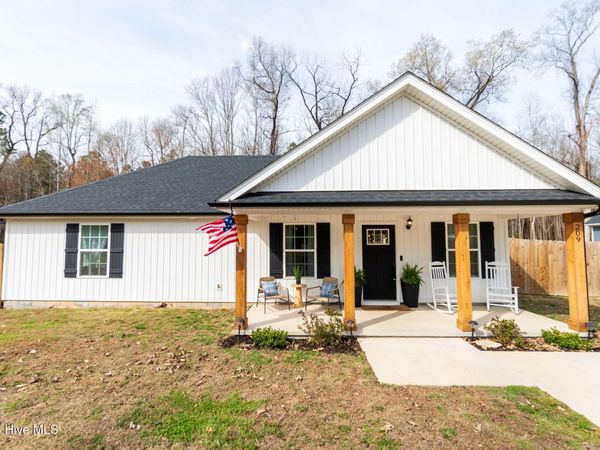 209 Newbern Drive , Knotts Island, NC 27950