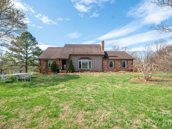 1924 Buck Shoals Road, Hamptonville, NC 27020
