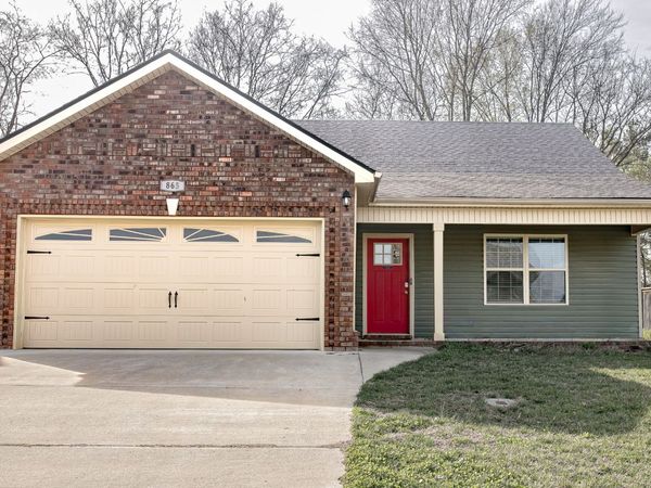 865 Lutz Ln , Clarksville, TN 37042