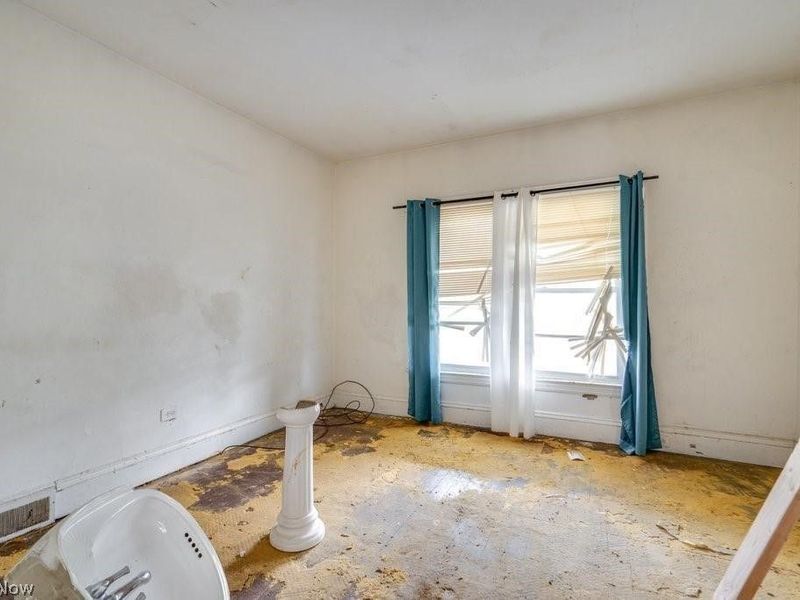 1140 E 113th Street, Cleveland, OH 44108 Photo 3