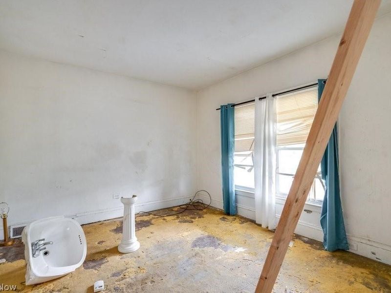 1140 E 113th Street, Cleveland, OH 44108 Photo 4