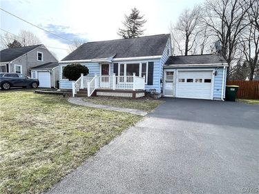 121 Wadsworth Road , Syracuse, NY 13212