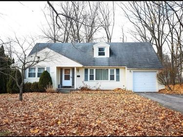 705 Roosevelt Road , East Rochester, NY 14445