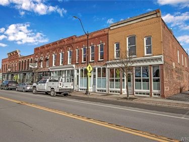 27 Main Street , Middleport, NY 14105