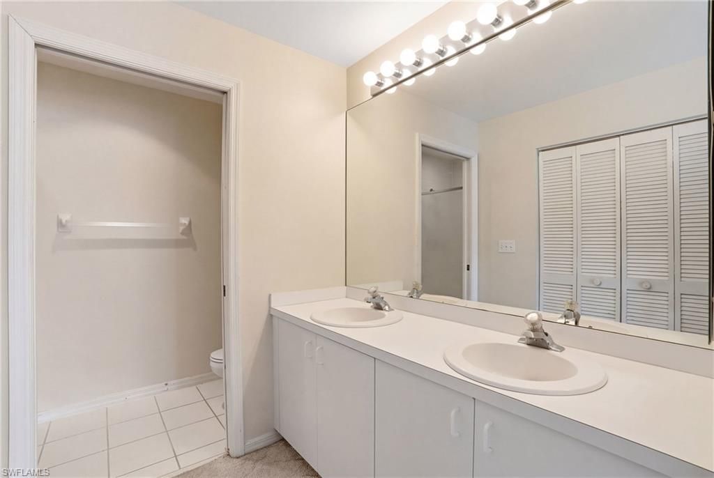 5785 Trailwinds Dr, Unit 222, Fort Myers, FL 33907 Photo