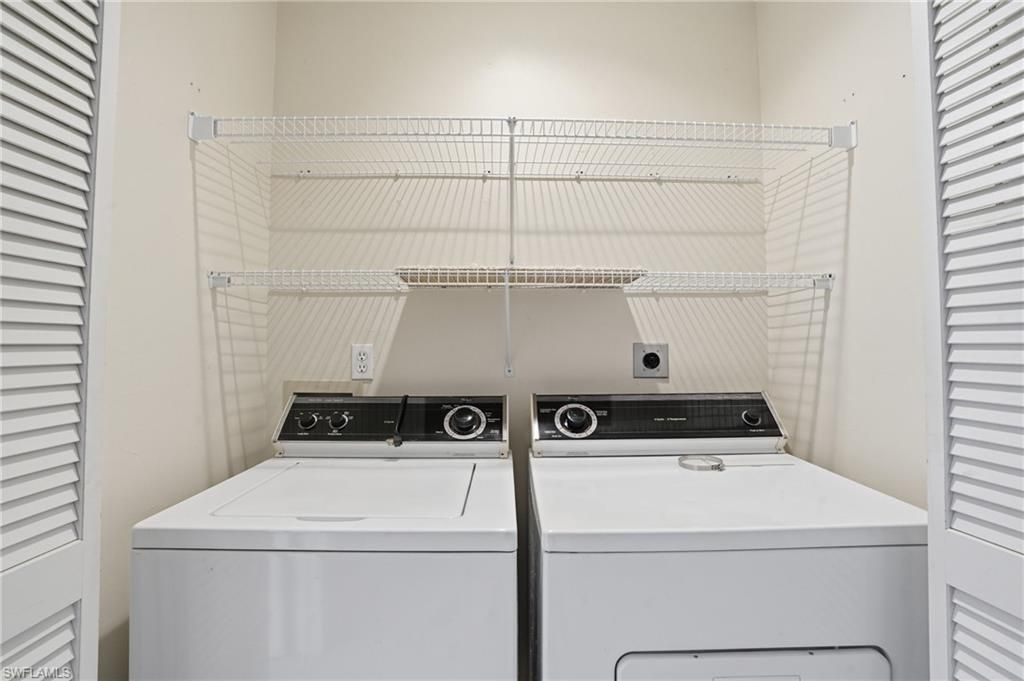 5785 Trailwinds Dr, Unit 222, Fort Myers, FL 33907 Photo