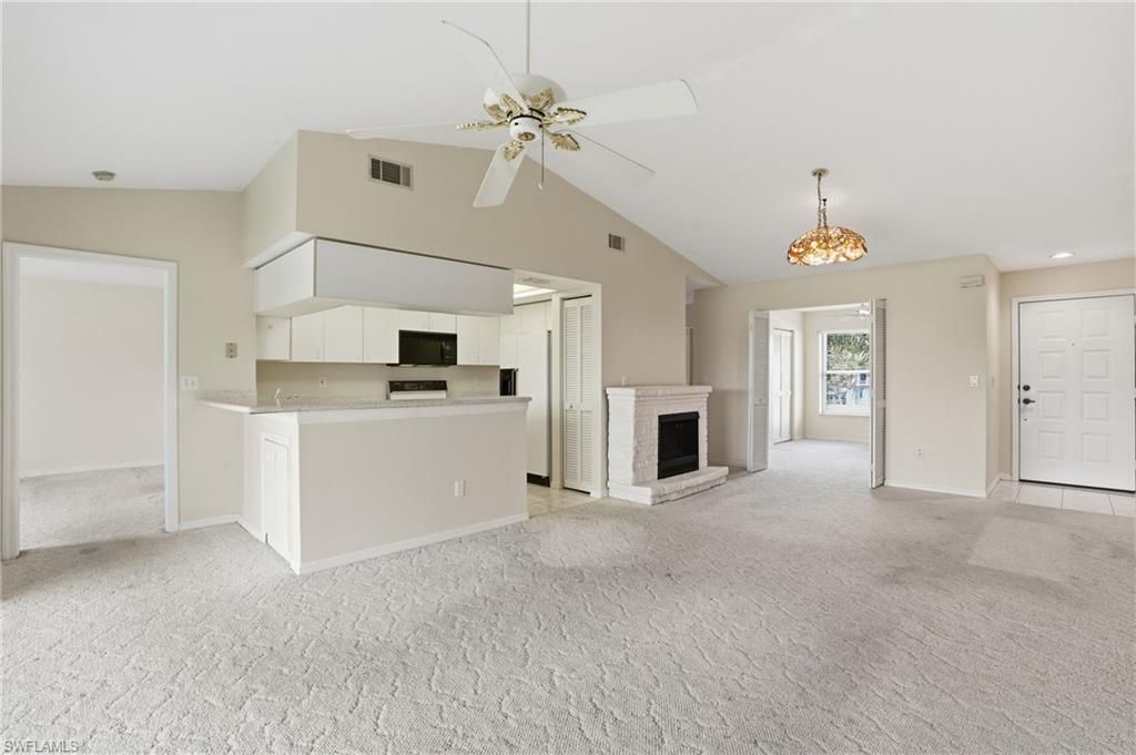 5785 Trailwinds Dr, Unit 222, Fort Myers, FL 33907 Photo