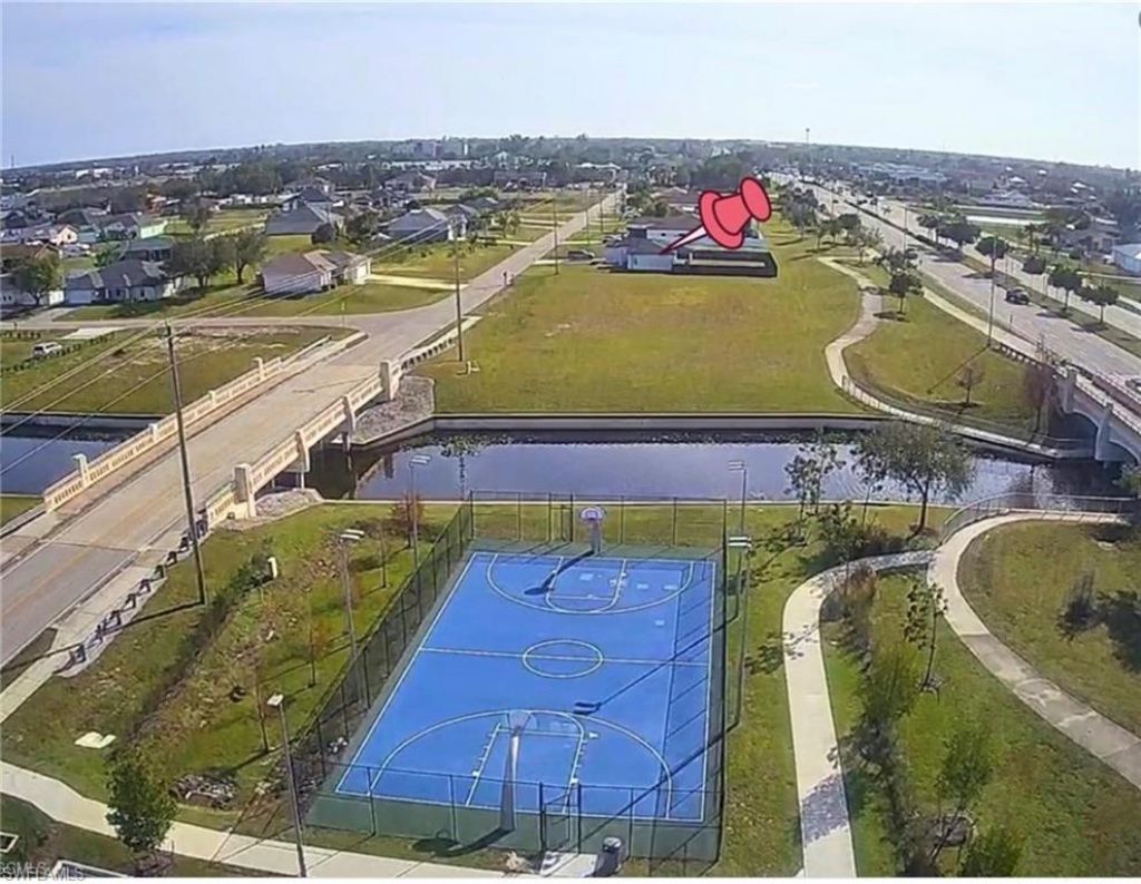 1102 NE 16th Pl, Cape Coral, FL 33909 Photo