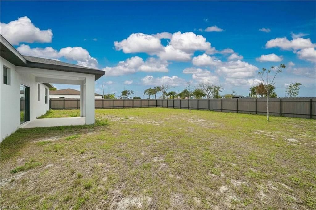1102 NE 16th Pl, Cape Coral, FL 33909 Photo