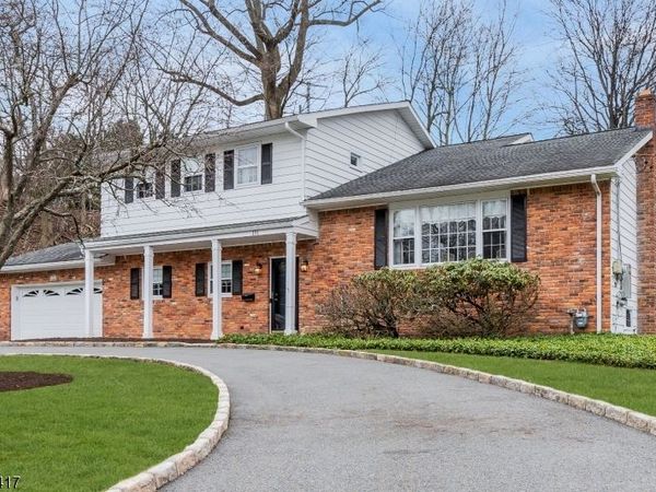 151 Kingwood Dr, Little Falls, NJ 07424