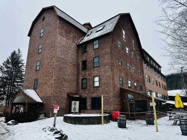 Unit 2E 217 Maxham Meadow Way, Unit 2E, Woodstock, VT 05091