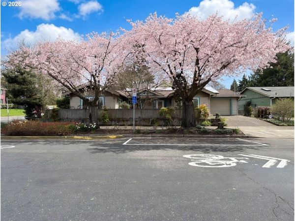 4715 NE EVERETT ST, Portland, OR 97213