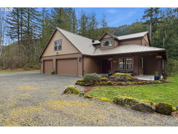 57214 E MARMOT RD, Sandy, OR 97055