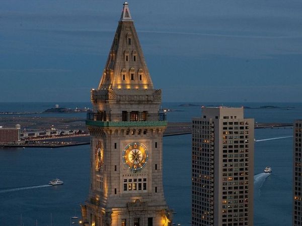 85 East India Row, Unit PHAB, Boston, MA 02110