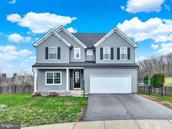 105 BLAINE DRIVE, MANCHESTER, PA 17345