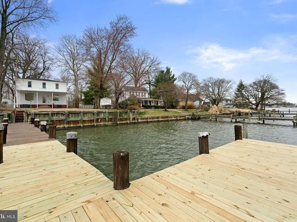 10 KINGSTON PARK, MIDDLE RIVER, MD 21220