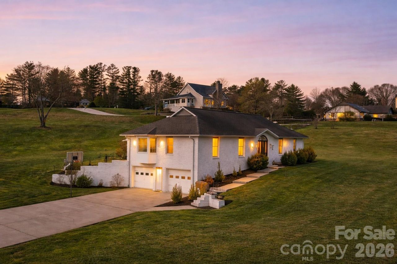 17 Amber Drive, Horse Shoe, NC 28742 Main Photo