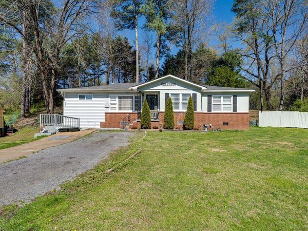 627 Mission Ridge Road, Rossville, GA 30741