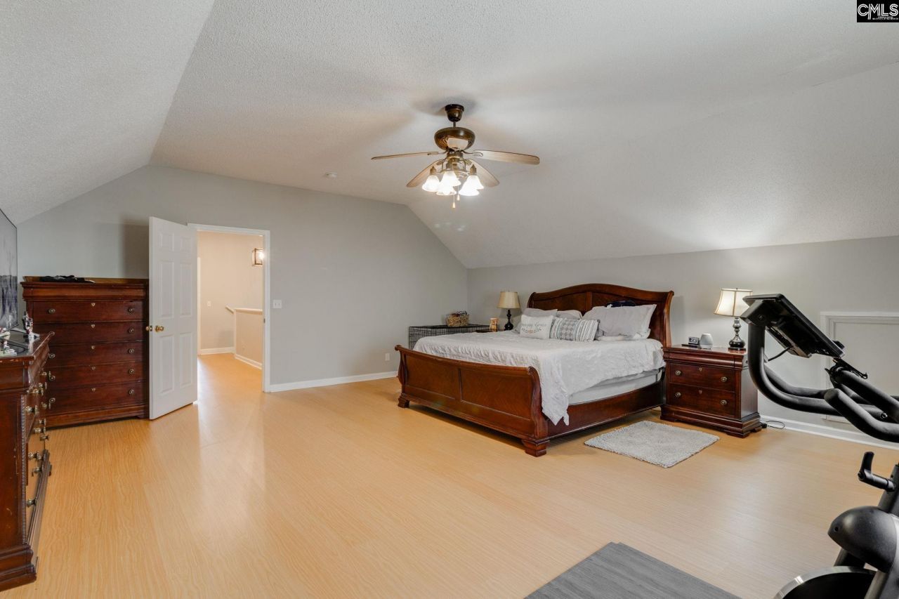 1337 Sunnyhill Drive Photo 29