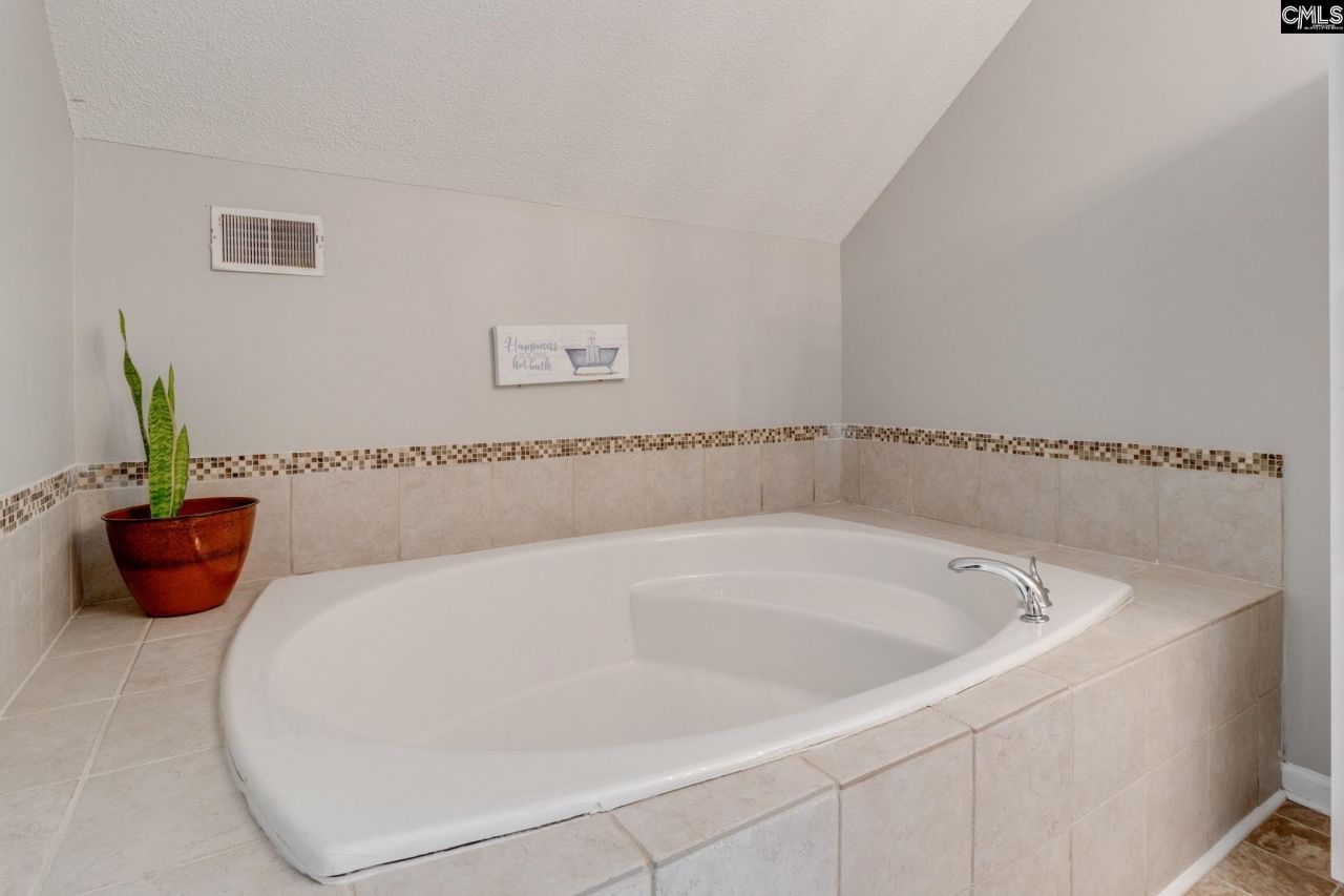 1337 Sunnyhill Drive Photo 31