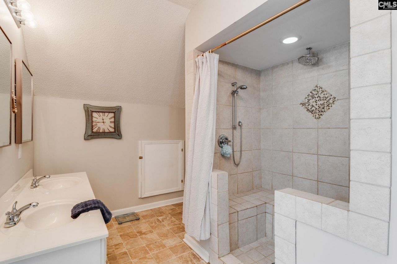 1337 Sunnyhill Drive Photo 33