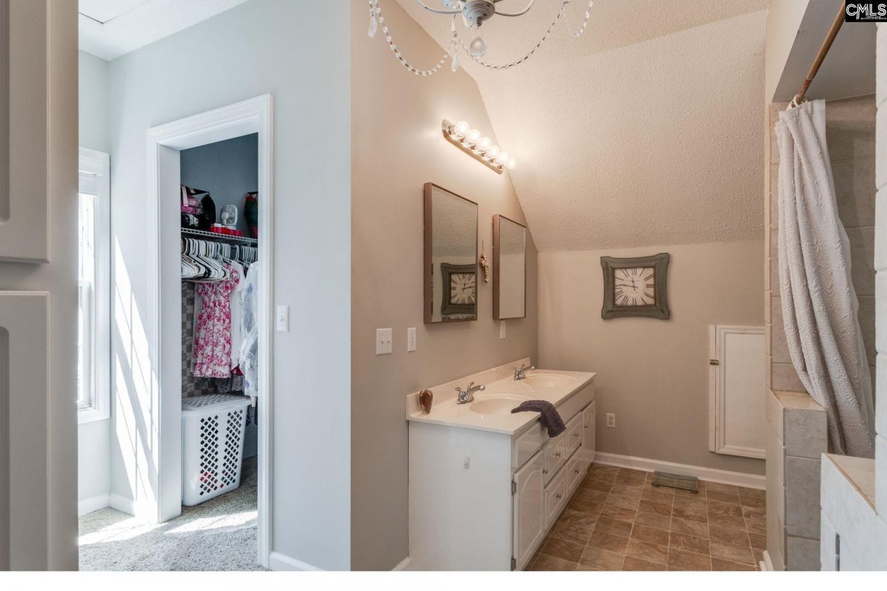 1337 Sunnyhill Drive Photo 35