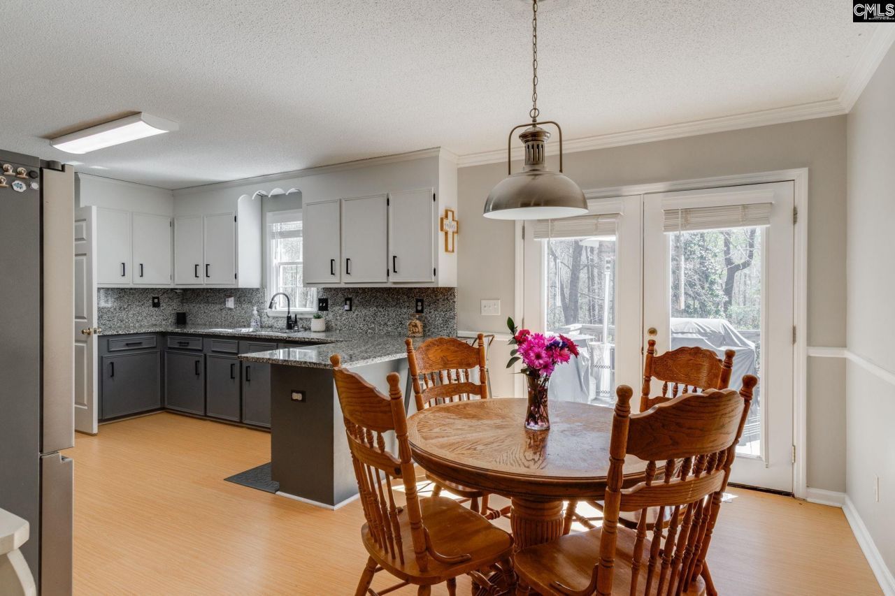 1337 Sunnyhill Drive Photo 9