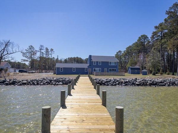 199 Foxwells Ln, WHITE STONE, VA 22578