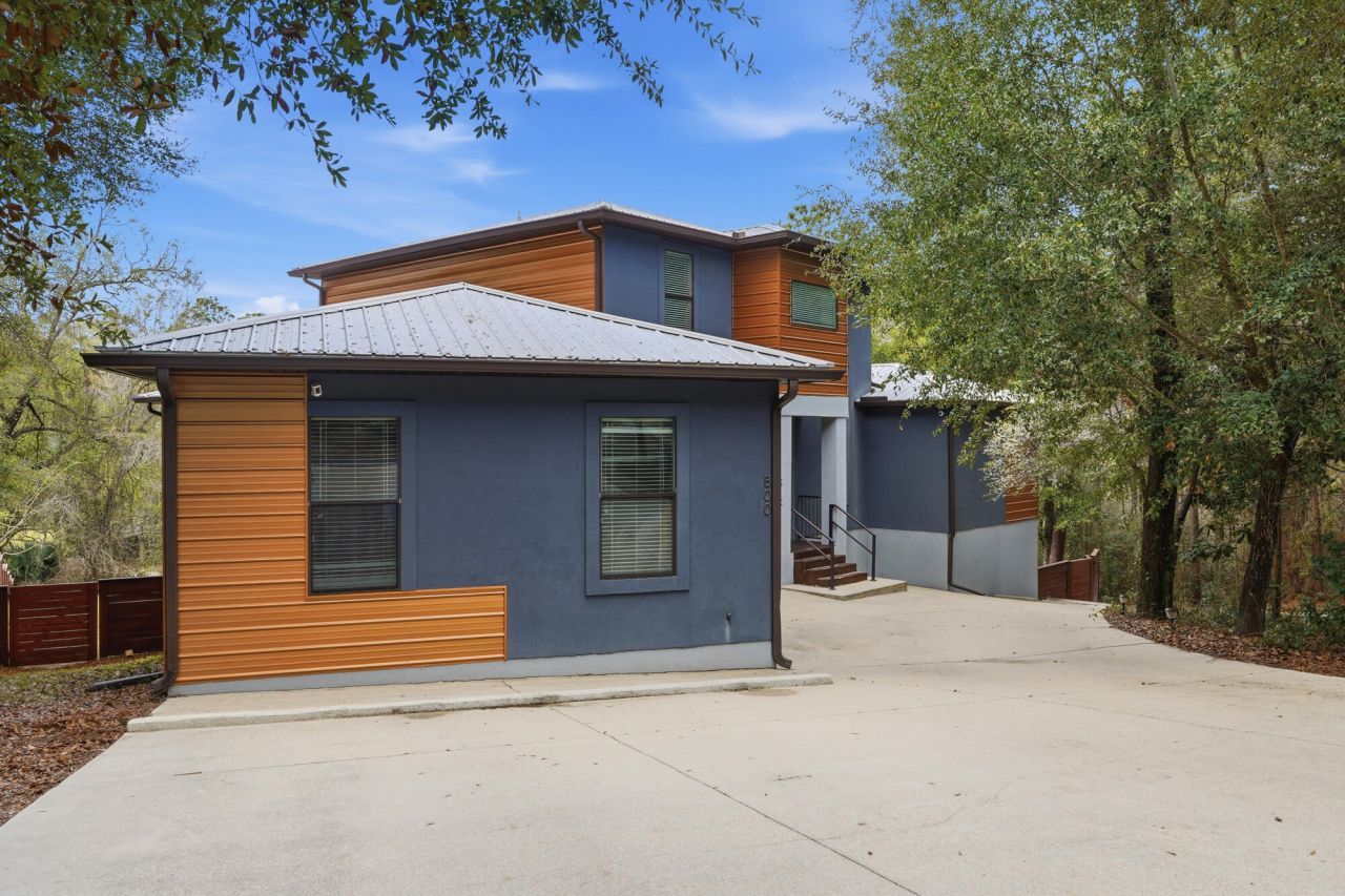 800 Lake Amick Drive, Niceville, FL 32578 Main Photo