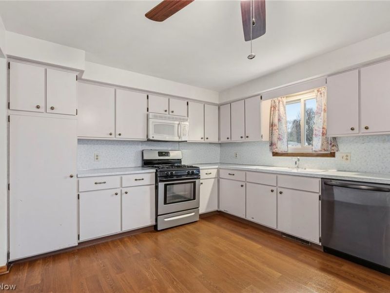 2425 Orchid Street NW, North Canton, OH 44720 Photo 12