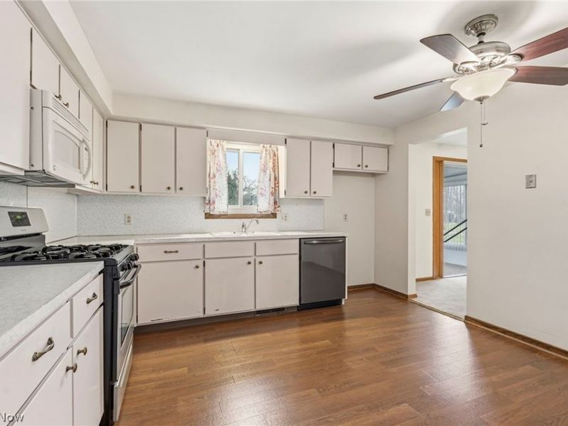 2425 Orchid Street NW, North Canton, OH 44720 Photo 13