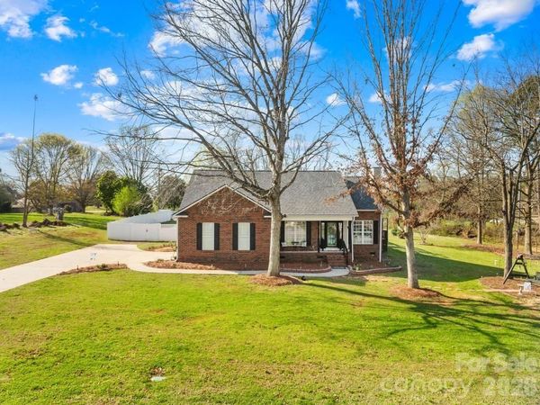 105 Laura Court , Cherryville, NC 28021
