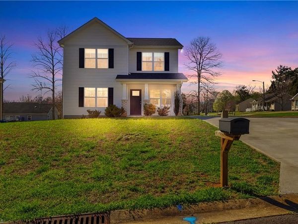 112 Mccleskey Drive, Yadkinville, NC 27055