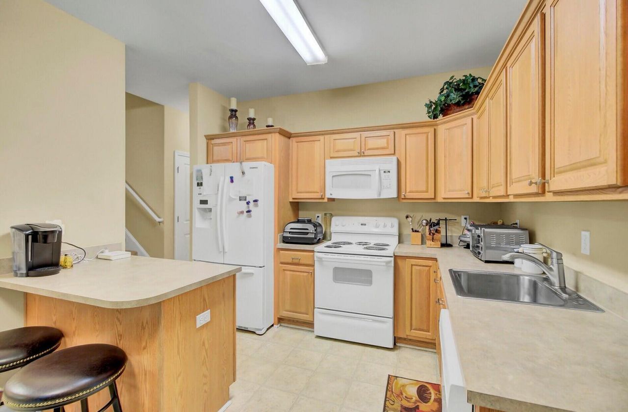 257 Grand Oaks Drive Photo 13