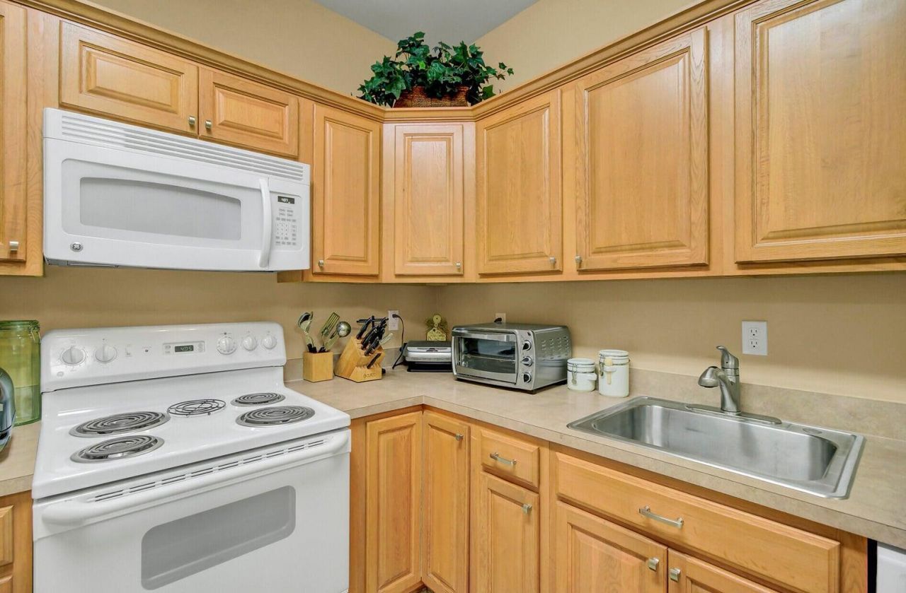 257 Grand Oaks Drive Photo 15