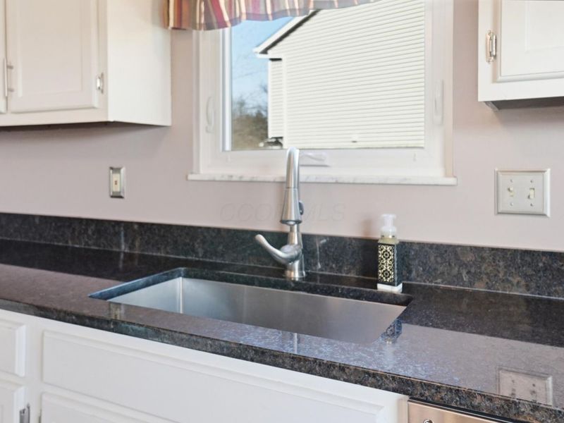 4990 Pegasus Court , Hilliard, OH 43026 Photo 12