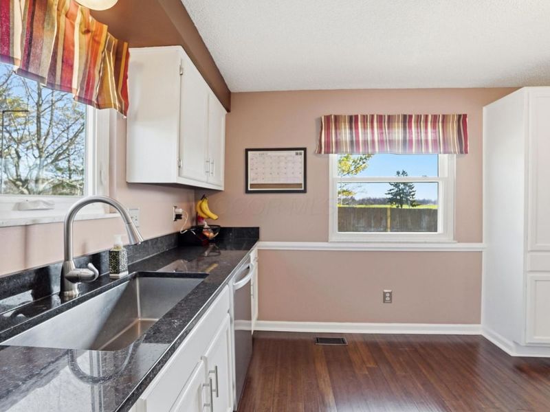 4990 Pegasus Court , Hilliard, OH 43026 Photo 13