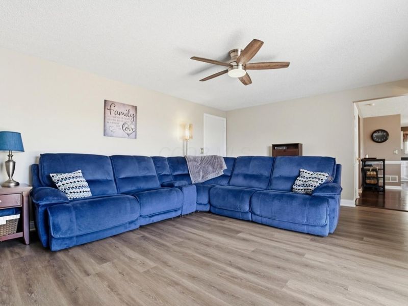 4990 Pegasus Court , Hilliard, OH 43026 Photo 17