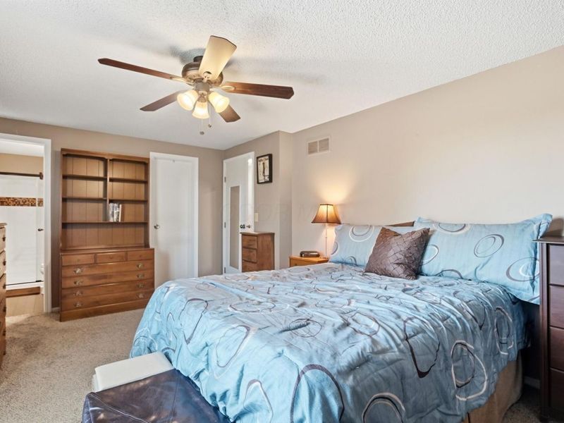 4990 Pegasus Court , Hilliard, OH 43026 Photo 23