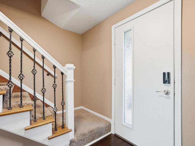 4990 Pegasus Court , Hilliard, OH 43026 Photo 3