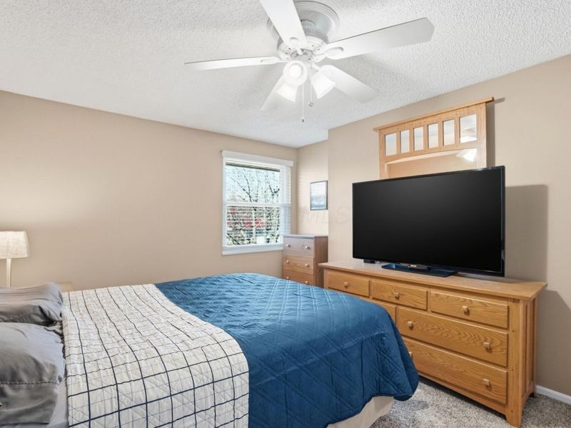 4990 Pegasus Court , Hilliard, OH 43026 Photo 32